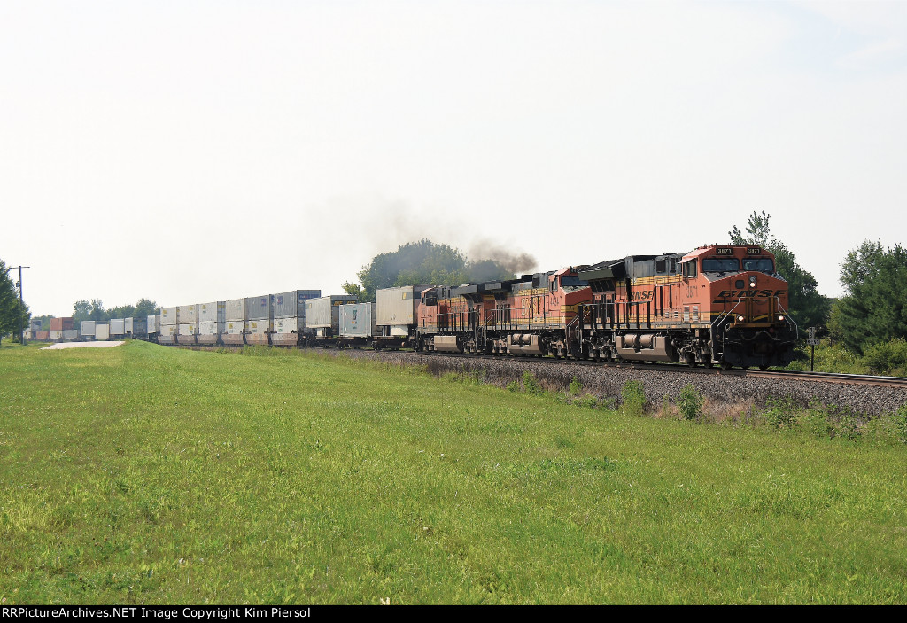 BNSF 3871